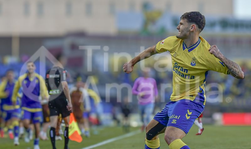 "La celebración de los goles refleja lo conectados que estamos todos los futbolistas"