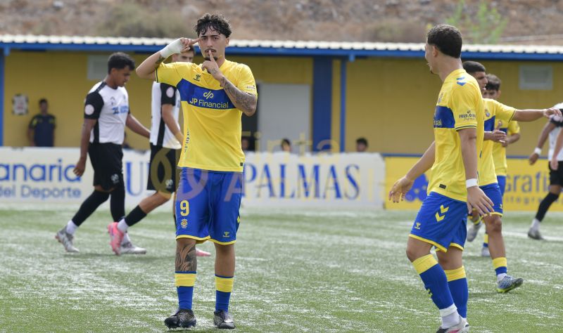 El juvenil de la UD suma su primera laboriosa goleada en el Anexo (5-1)