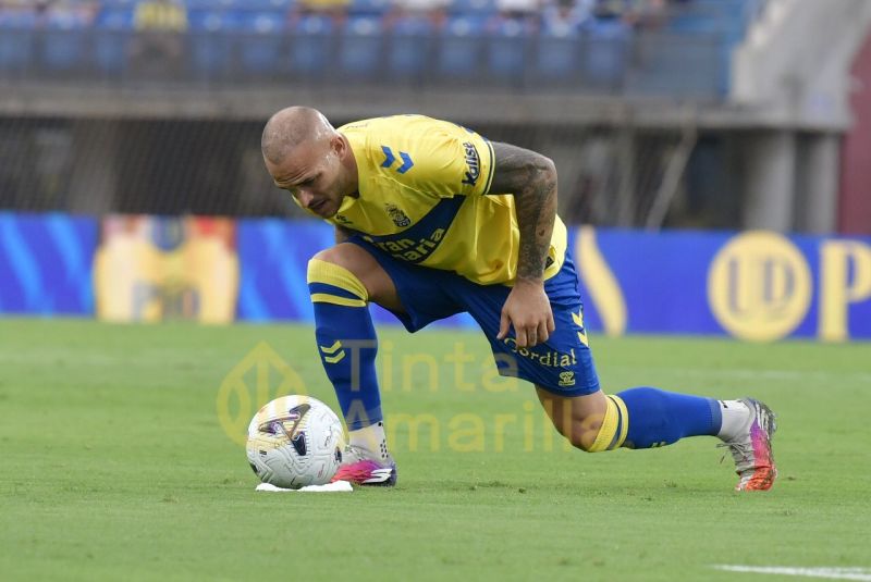 Sandro incrementa la lista de bajas para recibir al Valladolid