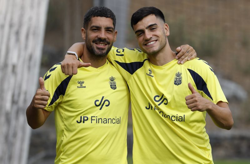 De la Barrera cita a Suárez, Opoku, Bassinga, Adrián y Valverde para Éibar