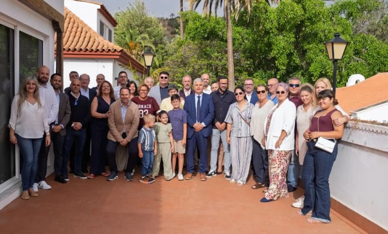 Arencibia toma posesión de su presidencia en la FIFLP hasta 2030