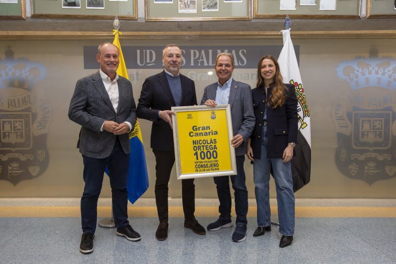 La UD reconoce los mil partidos del consejero Nicolás Ortega