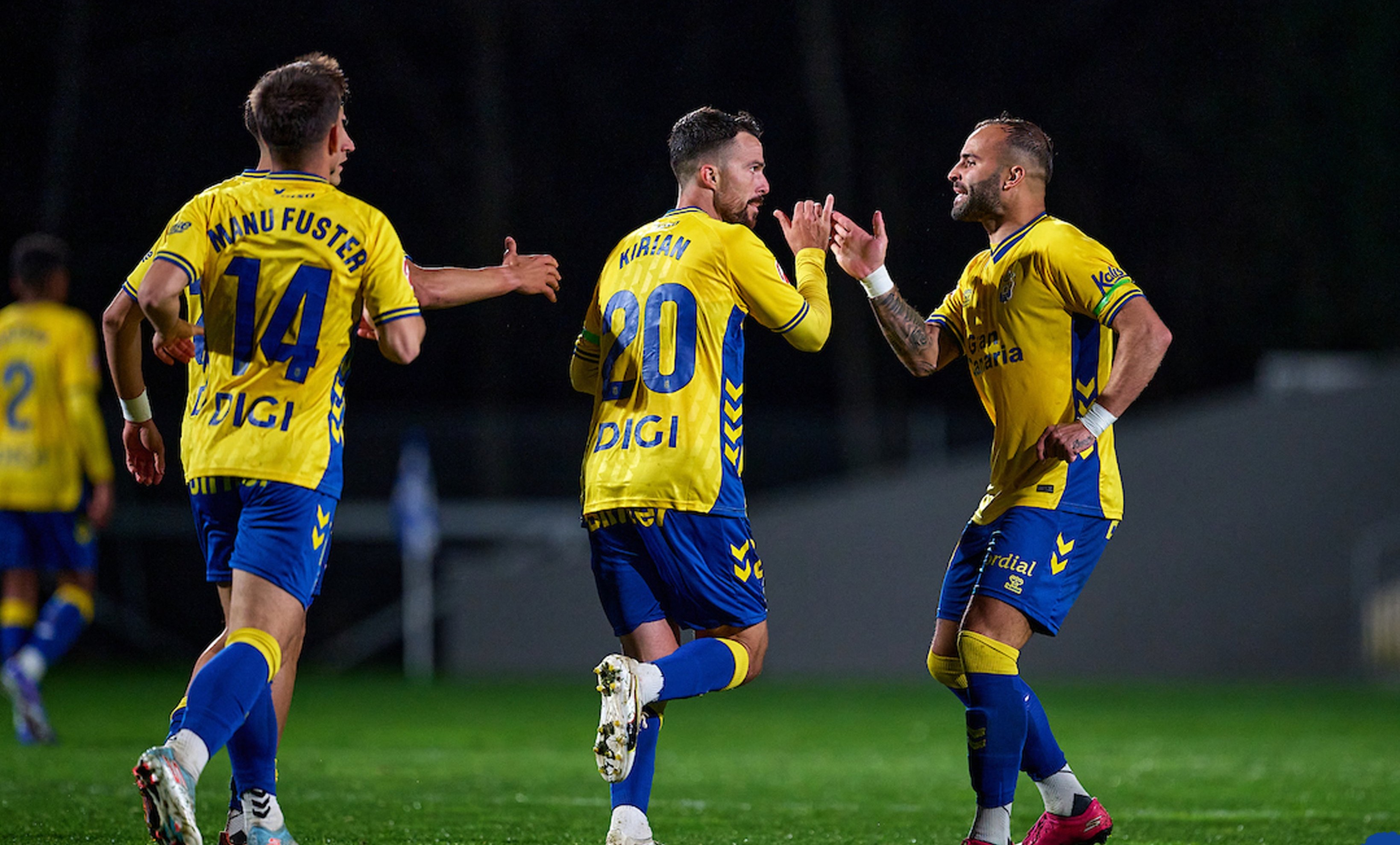 1-1: Kirian hace un regalo al Sanse, pero de inmediato lo repara