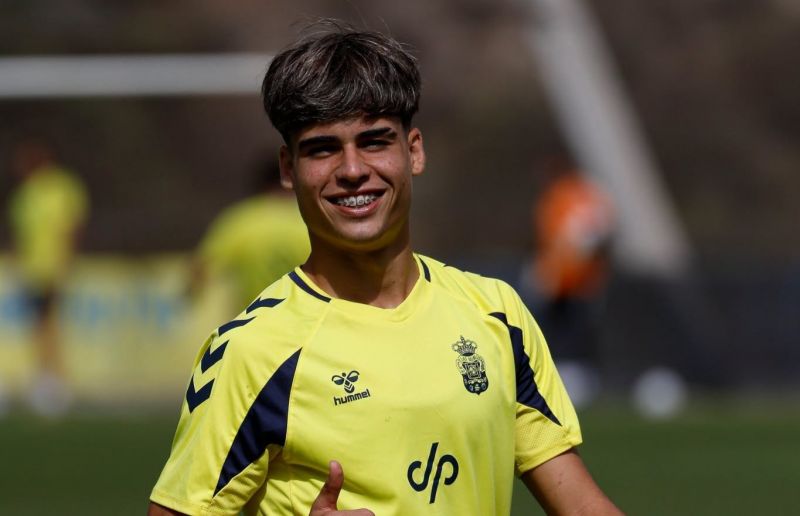 Rafa Cruz se estrena como titular en la selección sub18