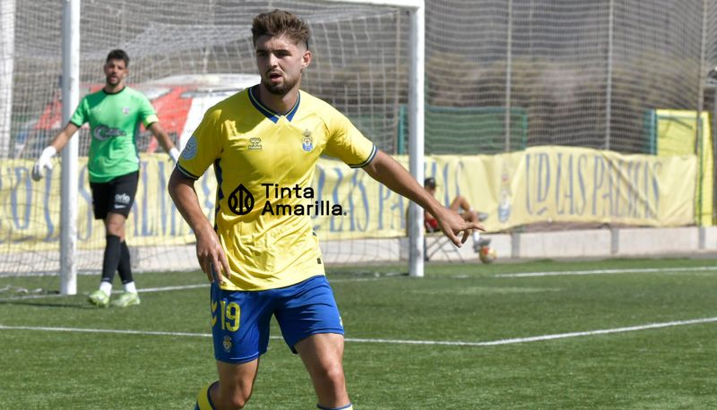 1-0: A Las Palmas Atlético se le atraganta la roja de un jugador rival
