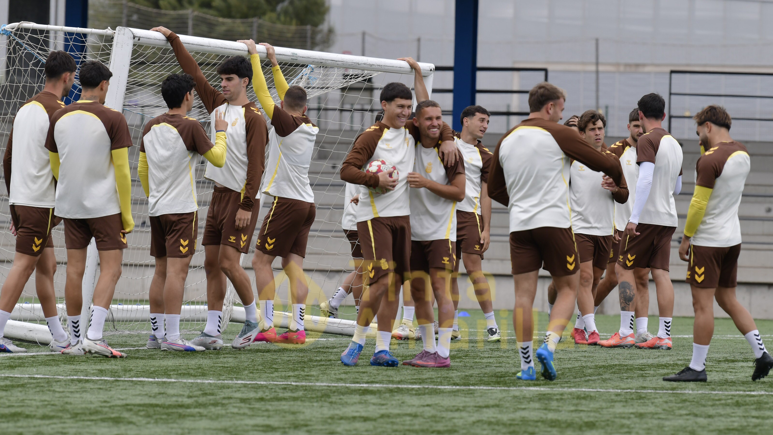 Fotos: El filial de la UD, centrado en el Getafe B