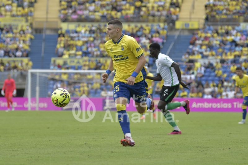 Preston North End confirma la llegada de Milos Lukovic