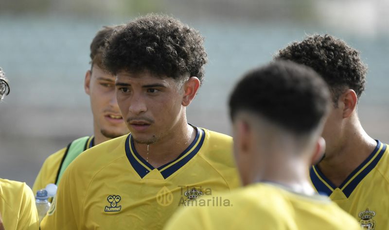 El defensa Oscar González, cedido por la UD al Tenisca