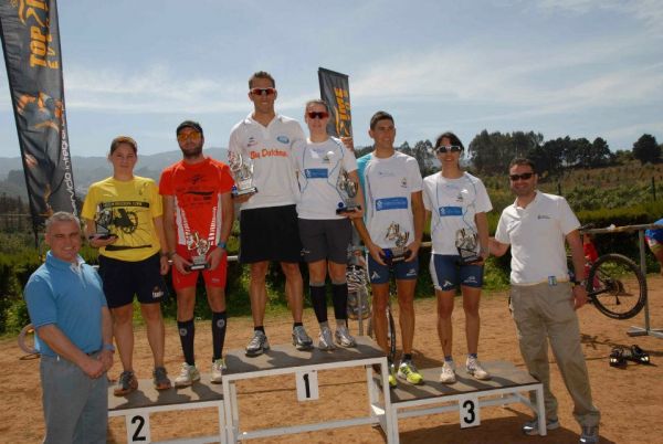 Podio de vencedores absolutos del Campeonato de Canarias de Duatlon Cross