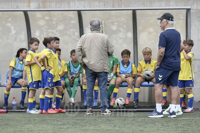 Fotos: El benjamín de la UD se pone en marcha