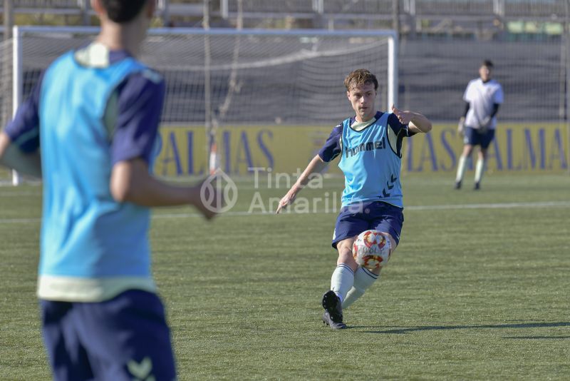 Fotos: Las Palmas Atlético y el juvenil de honor en su primer acto de 2025