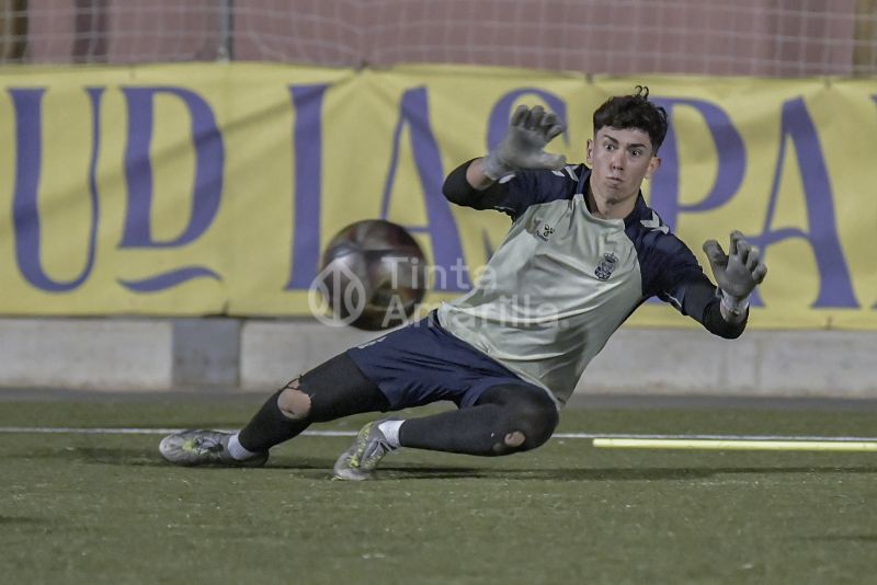 Fotos: La UD, en la recta final para su debut en la Copa juvenil