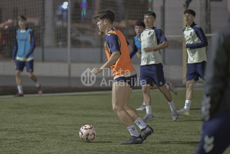 Fotos: La UD, en la recta final para su debut en la Copa juvenil