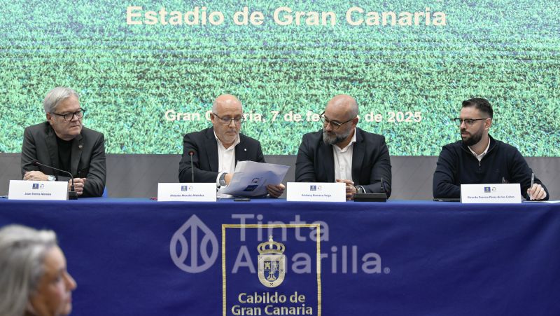 El nuevo estadio es la 'Nube' que acaricia a Gran Canaria