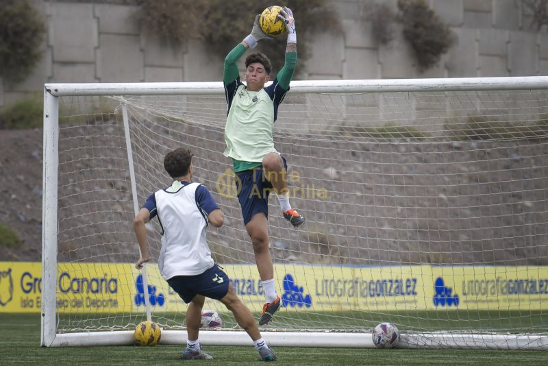 Fotos: Las Palmas C prepara la tercera etapa de su liga