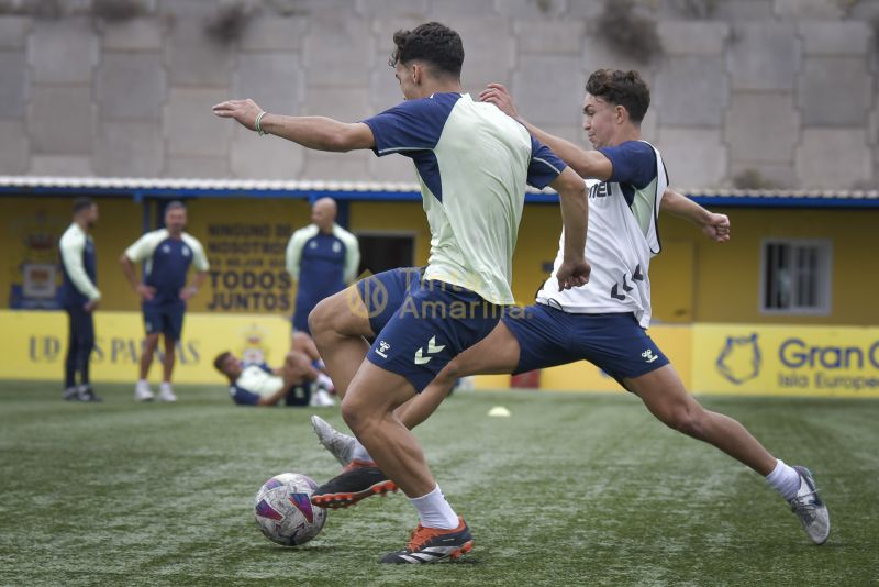 Fotos: Las Palmas C prepara la tercera etapa de su liga