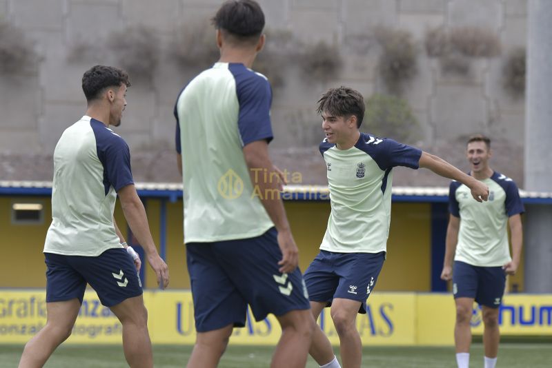 Fotos: Las Palmas C prepara la tercera etapa de su liga