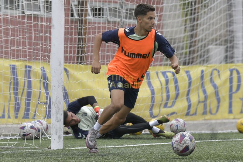 Fotos: Las Palmas C prepara la tercera etapa de su liga