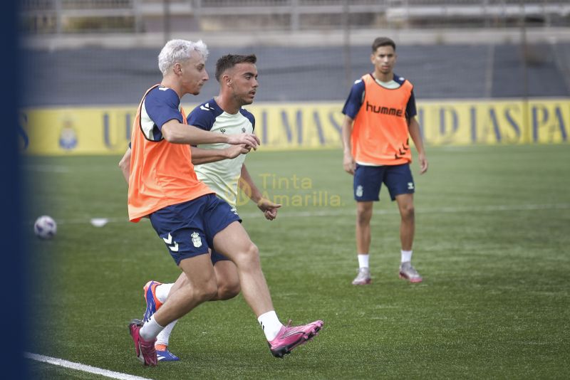 Fotos: Las Palmas C prepara la tercera etapa de su liga