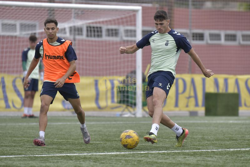 Fotos: Las Palmas C prepara la tercera etapa de su liga