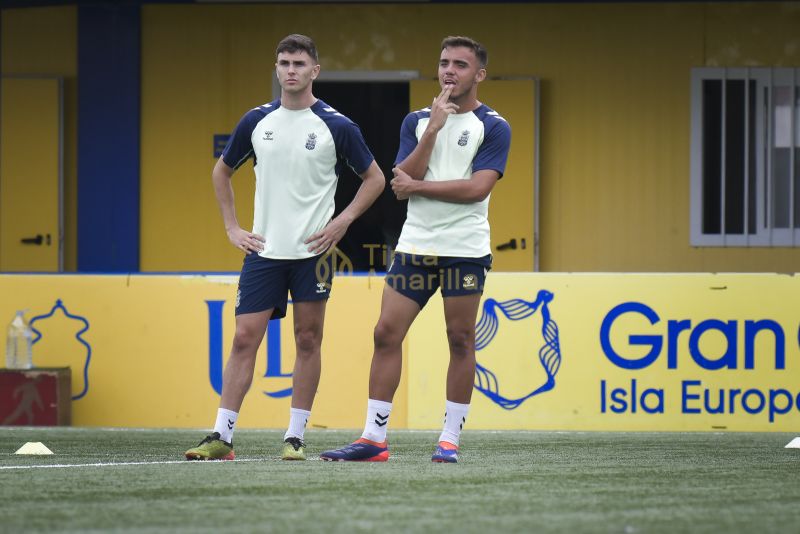 Fotos: Las Palmas C prepara la tercera etapa de su liga