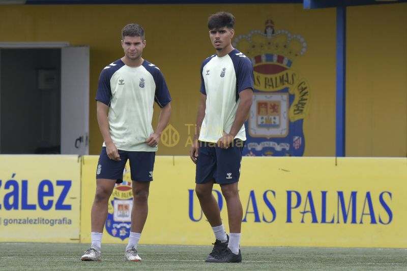 Fotos: Las Palmas C prepara la tercera etapa de su liga