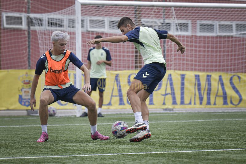 Fotos: Las Palmas C prepara la tercera etapa de su liga