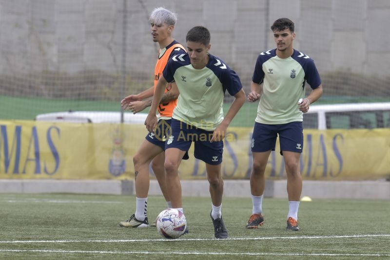 Fotos: Las Palmas C prepara la tercera etapa de su liga