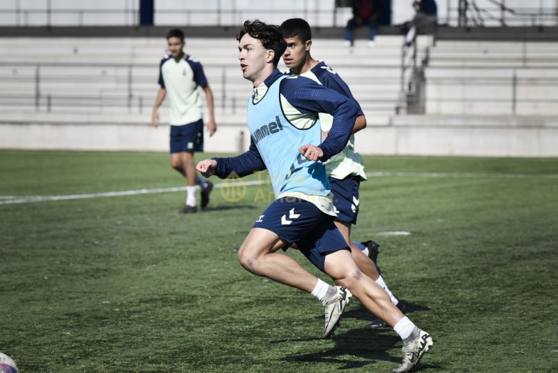 Fotos: Las Palmas C, con toga de juez de la Preferente