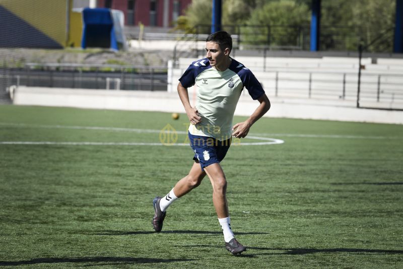 Fotos: Las Palmas C, con toga de juez de la Preferente