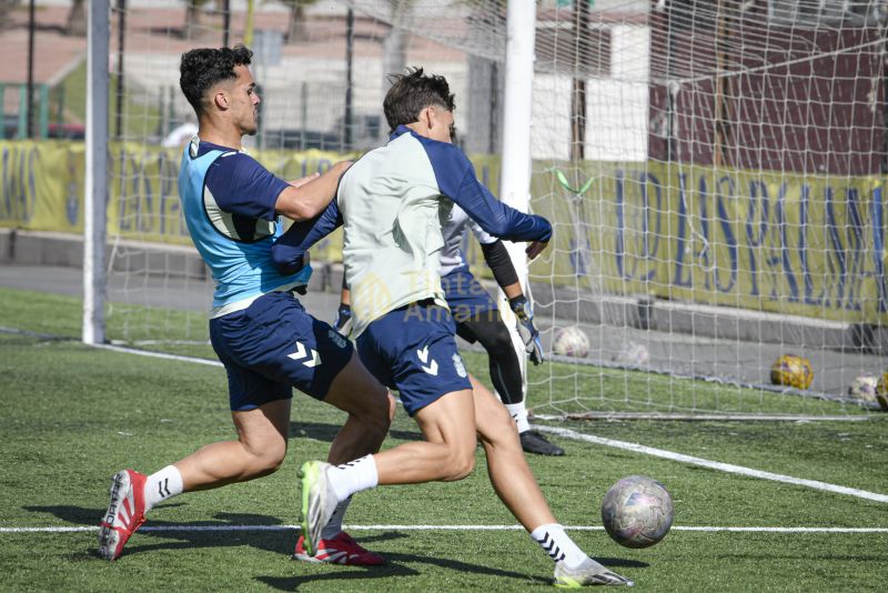 Fotos: Las Palmas C, con toga de juez de la Preferente