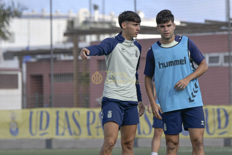 Fotos: Las Palmas C, con toga de juez de la Preferente