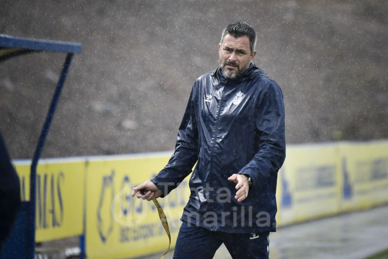 Fotos: Las Palmas C cuida su visita a Los Nidillos