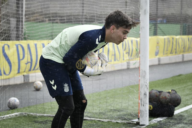 Fotos: Las Palmas C cuida su visita a Los Nidillos