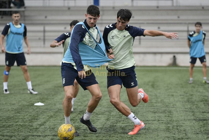 Fotos: Las Palmas C cuida su visita a Los Nidillos
