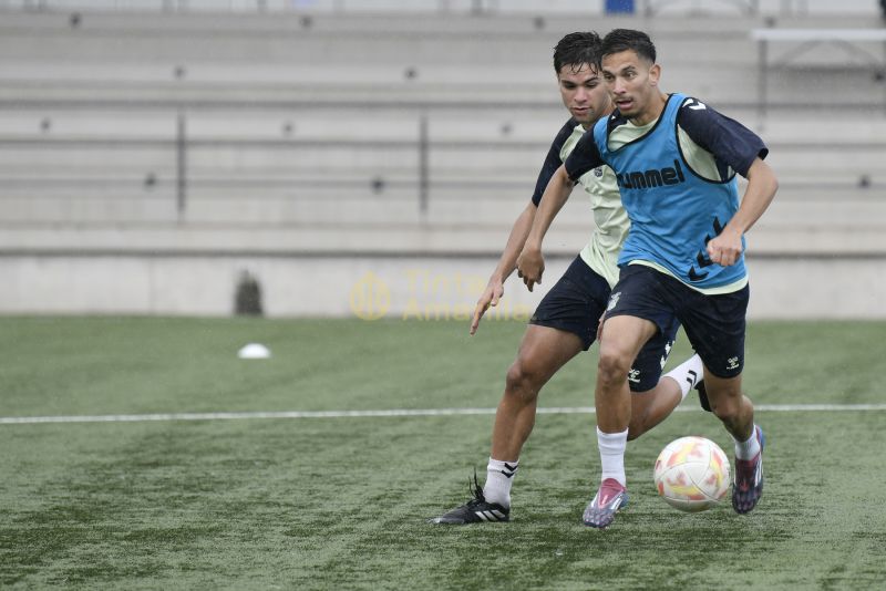 Fotos: Las Palmas C cuida su visita a Los Nidillos
