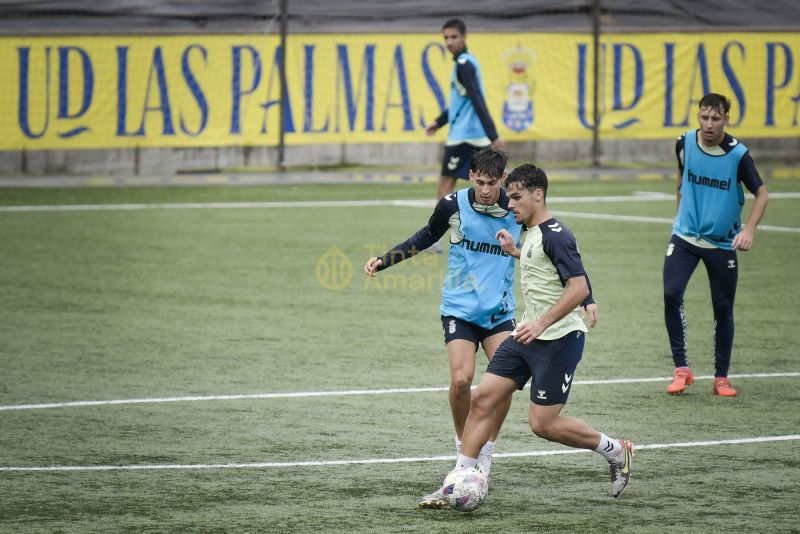 Fotos: Las Palmas C cuida su visita a Los Nidillos