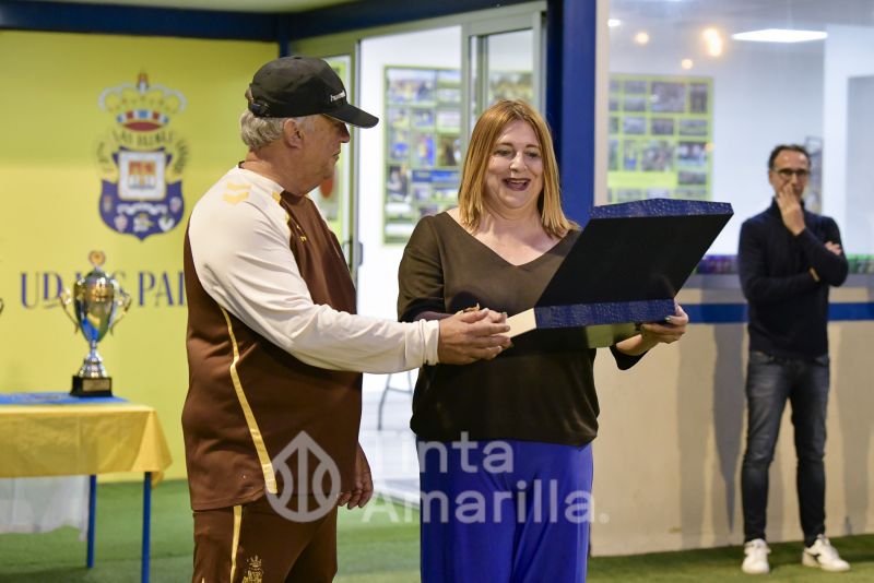 Fotos: Los equipos D de la UD Las Palmas y Muelle Grande cierran la temporada
