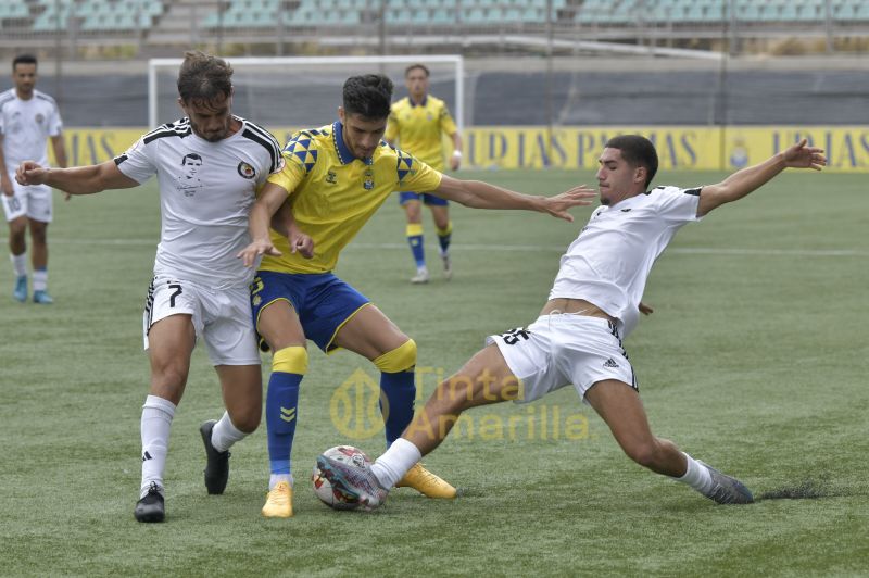 0-0: El filial frena ante un Arucas sólido y con un salvavidas