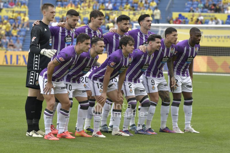 2-1: Las Palmas sabe sufrir y ganar al primero y al colista