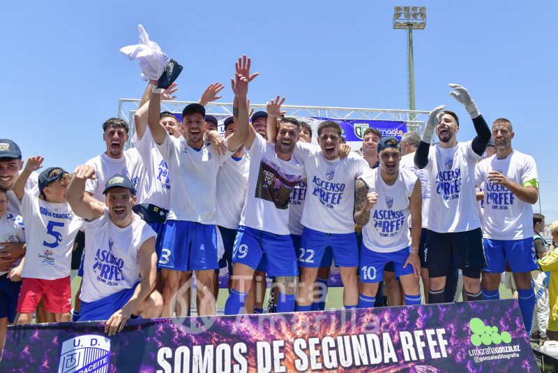 Fotos: El álbum del quinto ascenso de la UD Tamaraceite