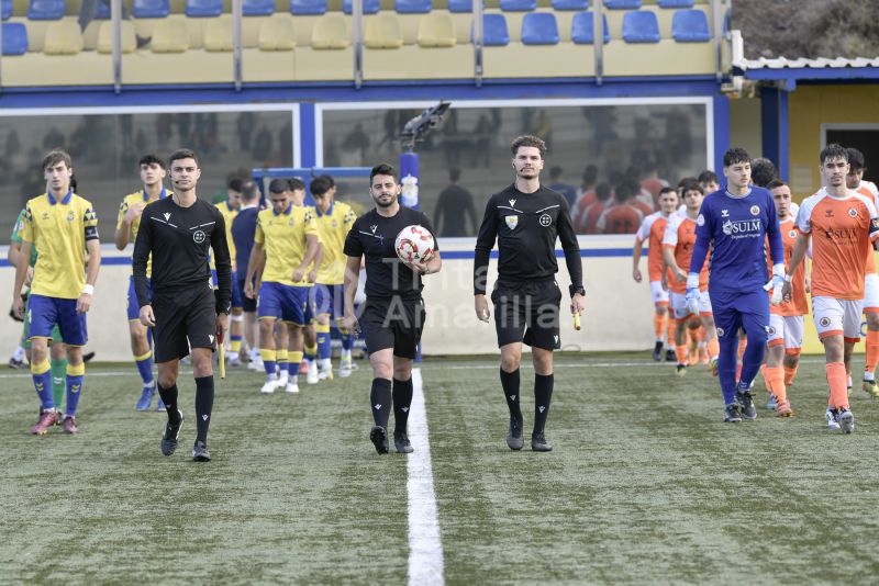 3-0: La UD vence en casa y amplía su brecha con el Tenerife