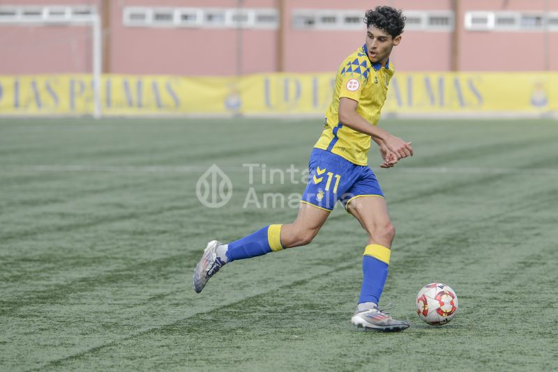 3-0: La UD vence en casa y amplía su brecha con el Tenerife