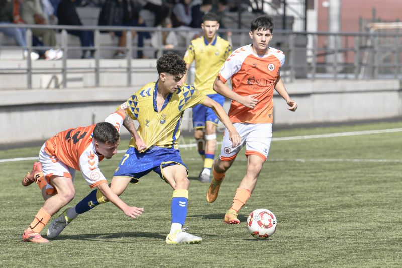 3-0: La UD vence en casa y amplía su brecha con el Tenerife