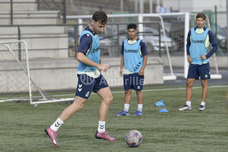 Fotos: Las Palmas C, ante su visita al Playas de Sotavento