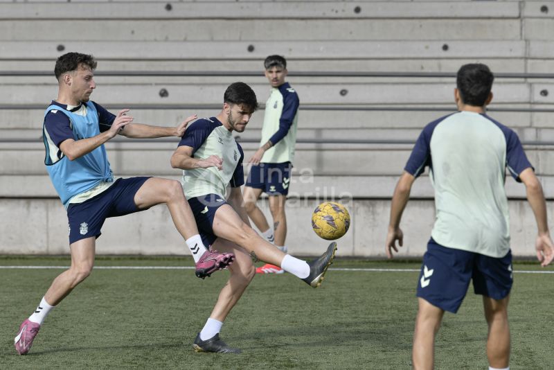 Fotos: Las Palmas C, ante su visita al Playas de Sotavento