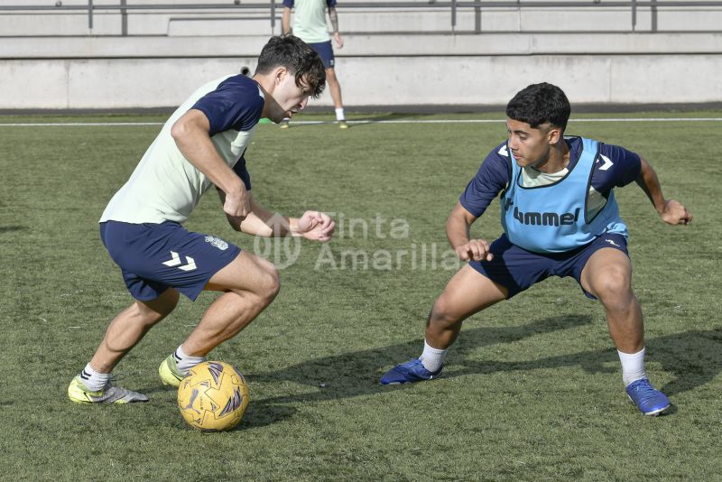 Fotos: Las Palmas C, ante su visita al Playas de Sotavento