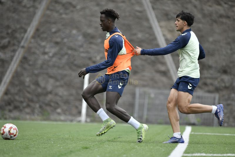 Fotos: Las Palmas Atlético, ante el sprint final de su Liga