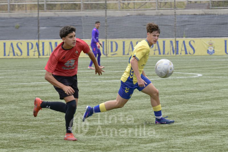 El duelo UD Las Palmas-CD Tenerife por el título regional se resuelve en la última jornada