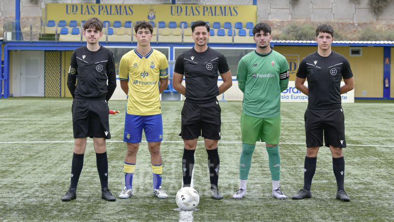 El duelo UD Las Palmas-CD Tenerife por el título regional se resuelve en la última jornada
